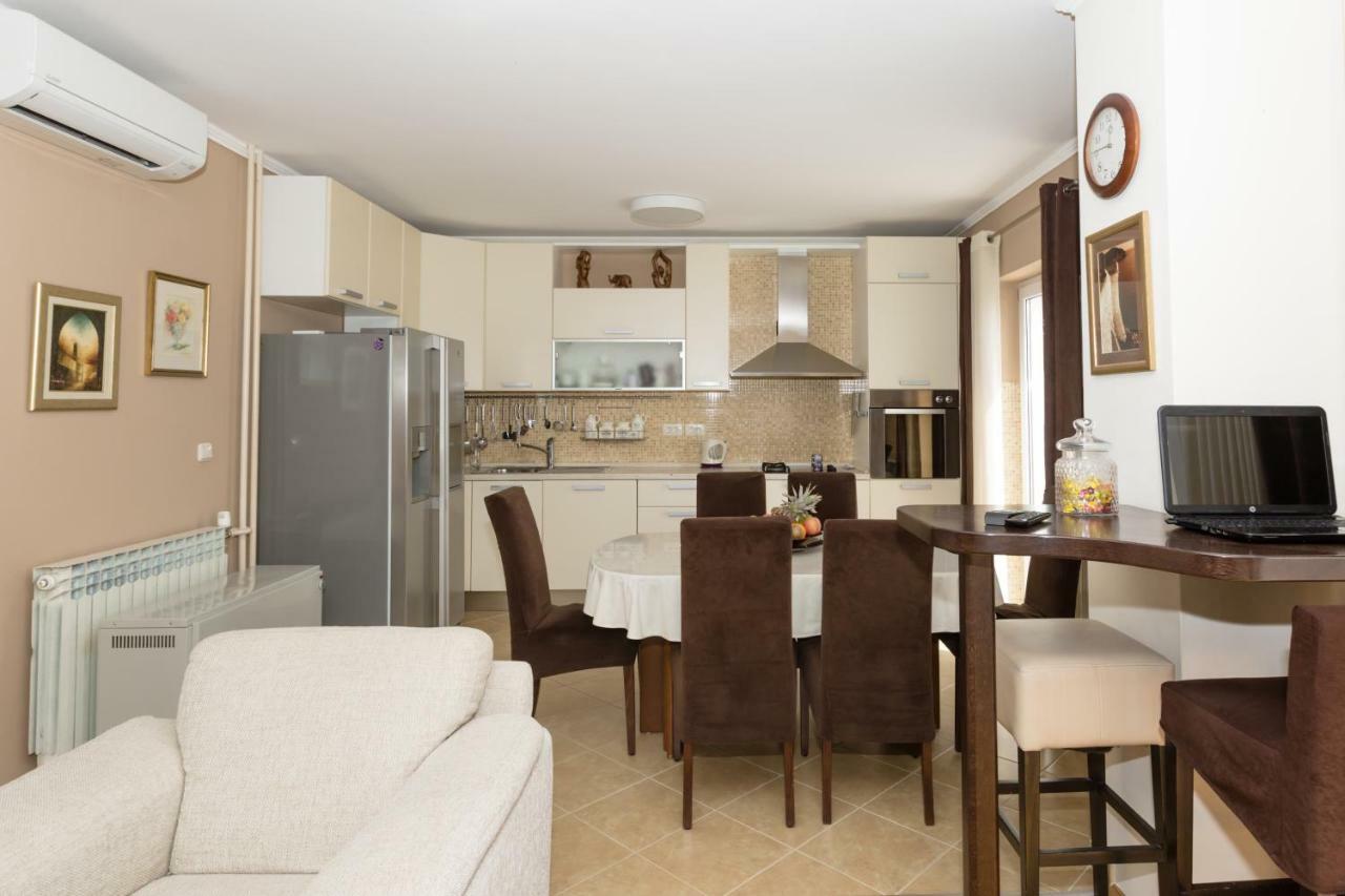 Spacious Apartment Near The Old Town Дубровник Экстерьер фото